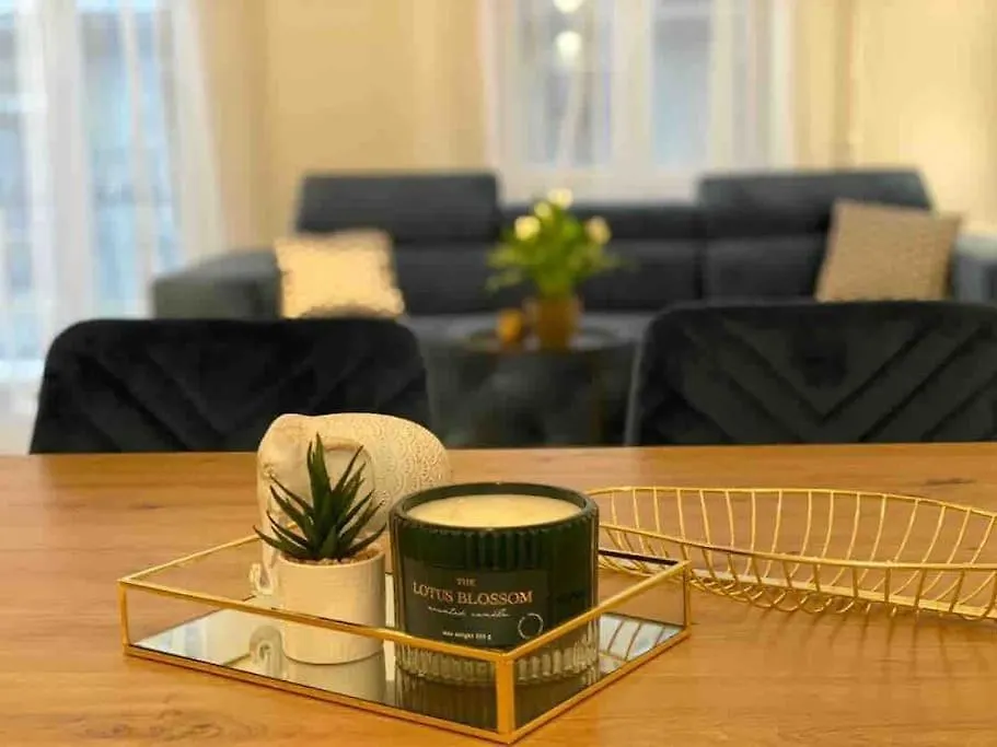Newly New York Designed 3 Bedroom Apartment Budapest